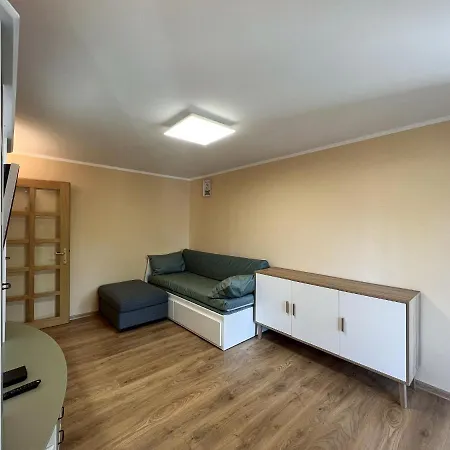 25 Apartment